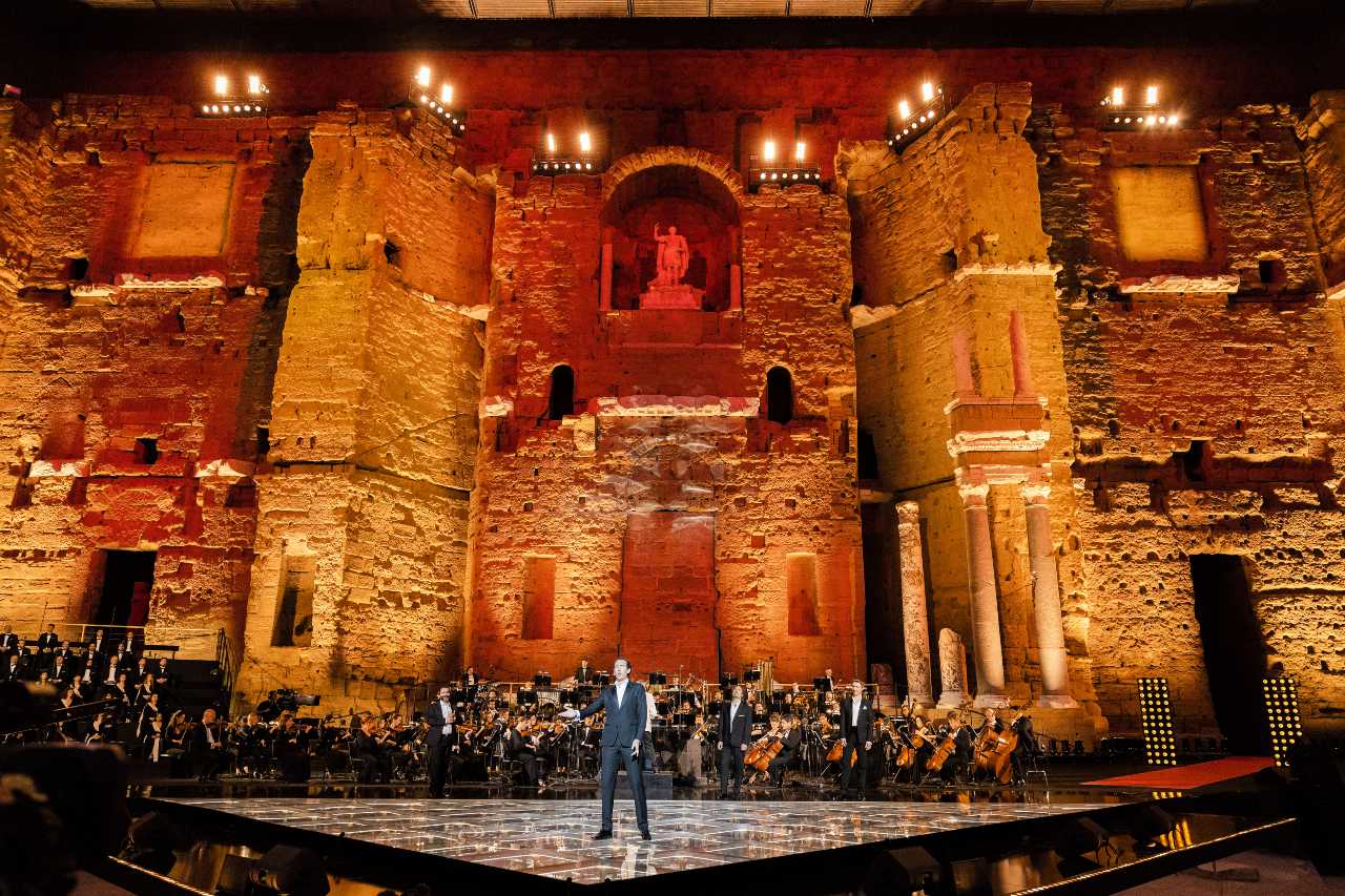 LLÉVATE LA ÓPERA DE VACACIONES