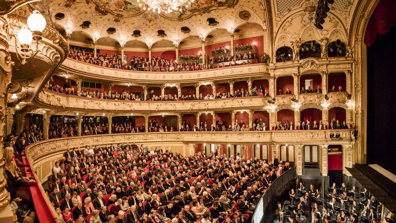 OPERNHAUS ZÜRICH